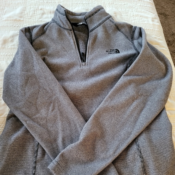 North Face Fleece Quarter Zip Pullover - Picture 1 of 3
